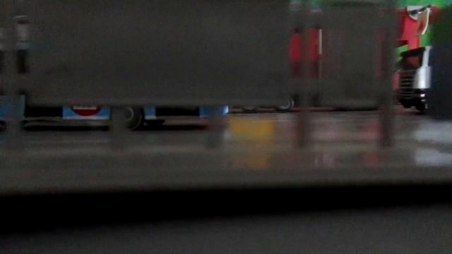 Бумажный троллейбус & Мусоровоз смотреть онлайн