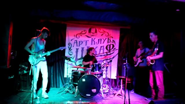 Біла Футболка Шкаф 15.09 смотреть онлайн