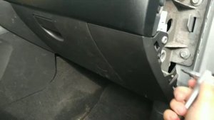 Демонтаж приборной панели Jeep Patriot, Liberty, Compass
