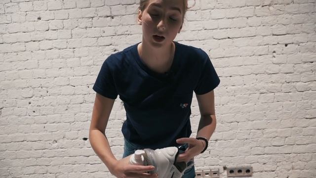 Чистка белых Nike Air Max 270 c помощью Solemate смотреть онлайн