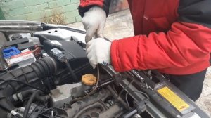 Замена свечей.Я в ШОКЕ!!!Масло в свечных колодцах!