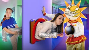 ВЗРОСЛЫЙ ПОПАЛ в ИГРУ ФНАФ 9 СЕКЬЮРИТИ Брич! Моя СТАРШАЯ СЕСТРА не умеет игра в игры ХАГИ ВАГИ!