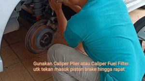 How to change rear toyota wish 07 brake pad