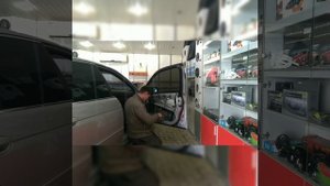 Установка акустики с усилителем и шумоизоляцией дверей для BMW E39