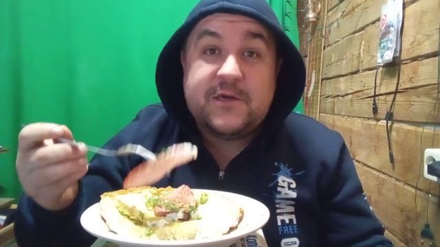 Обжор - яичница с колбасой, укропом и майонезом смотреть онлайн