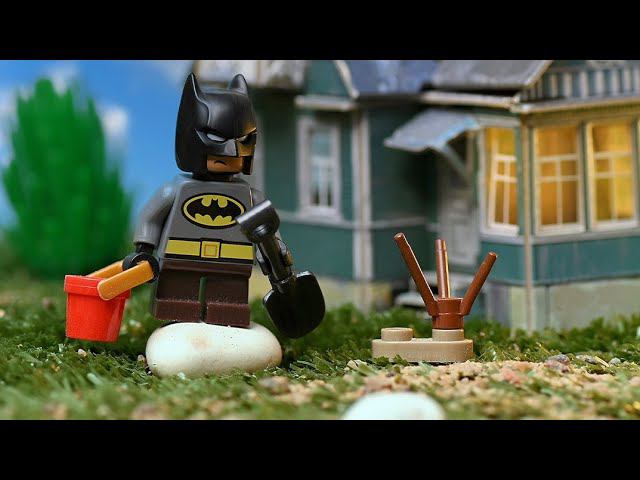 Бэтмен на даче в ожидании весны lego diorama #shorts смотреть онлайн