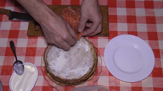 ГОСТИ СМЕТУТ СО СТОЛА В ПЕРВУЮ ОЧЕРЕДЬ. ОЧЕНЬ ВКУСНЫЕ БЛИНЫ С КРАСНОЙ РЫБОЙ И СЫРОМ ФИЛАДЕЛЬФИЯ