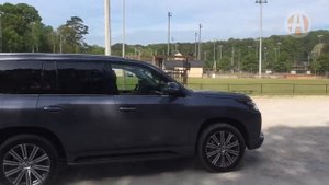 2016 Lexus LX 570 vs 2006 Lexus LX 470