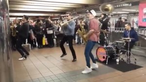 Супер выступление Lucky Chops вместе с Too Many Zooz