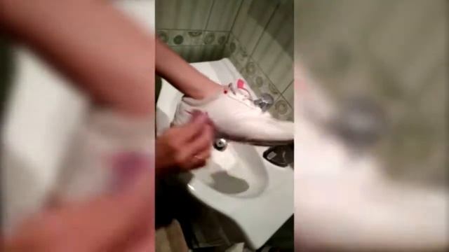 Хорошо очищает белую обувь смотреть онлайн