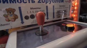 ВЫИГРАЛ IPHONE 13 PRO в АВТОМАТЕ С ПРИЗАМИ!!! **реакция людей бесценна**