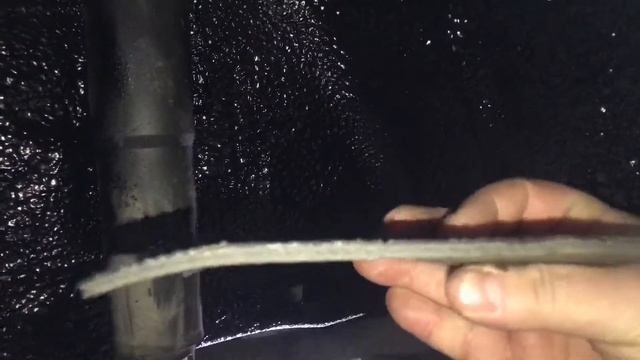 Шкода Октавия, наносим резинобитумное покрытие на колесные арки. Защита от коррозии и шума смотреть онлайн