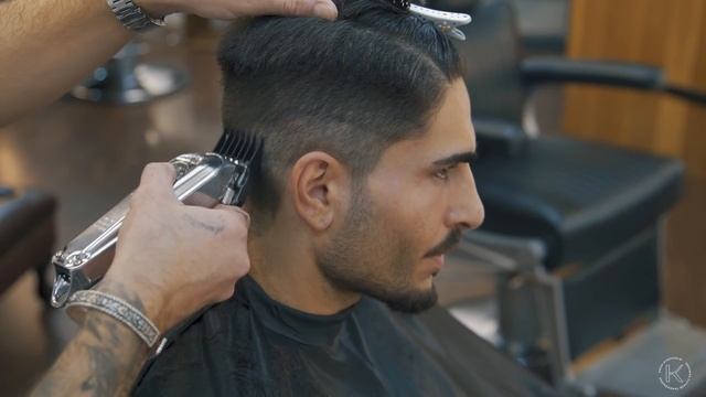 Low fade - Medium length hairstyle - Men´s summer hairstyling смотреть онлайн