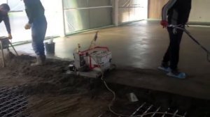 Робот для полусухой стяжки Concrete screed machine   Clapa Floor Master