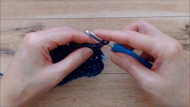 CROCHET: Simple Crochet Scarf~For Beginners