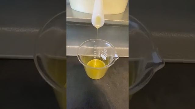 Производство сыродавленного КЕДРОВОГО масла на ручном маслопрессе.