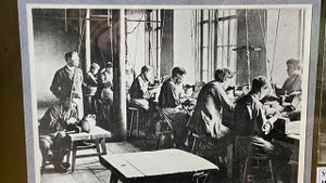 Минералогический музей АЕ Ферсмона. Село Мурзинка. Добро пожаловать !