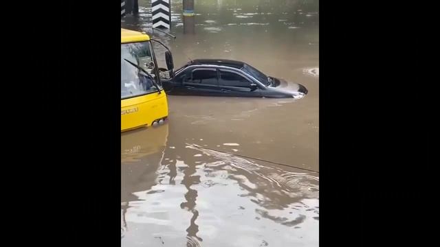 Сильнейший ливень затопил Мариуполь | Последствия