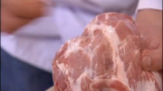 Гости на пороге: Мясо с овощами под шапкой из теста смотреть онлайн