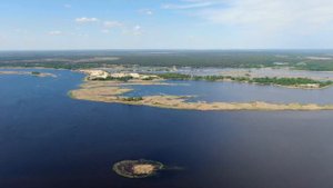 Затопленная церковь в селе Гусинцы.