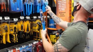 Shopping For A NEW SET OF APPRENTICE TOOLS!!! (Part 1 of 2)