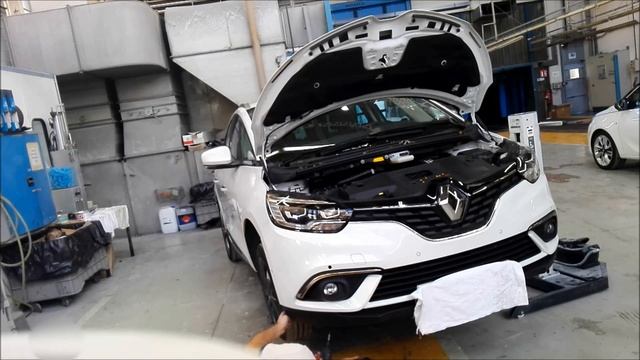 Tuto démontage pare-choc Av Renault Scénic 4/disassembly front bumper Renault Scénic 4 смотреть онлайн