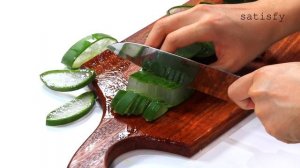 Oddly Satisfying Aloe Cutting and Squeezing Video - ASMR