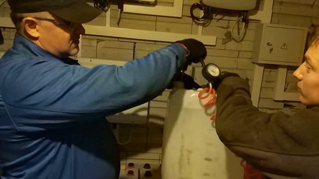 Залив кислоты в АКБ смотреть онлайн