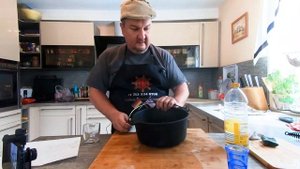 Как убрать ржавчину с казана и сделать антипригарное покрытие