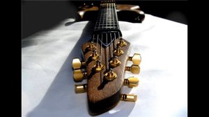 Звук гитары семиструнной