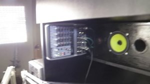 Рабочий стол радиолюбителя