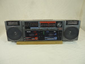 Винтажный стереокассетный проигрыватель PHILIPS Tandem SoundMachine D8458-АВСТРИЯ-1981-год