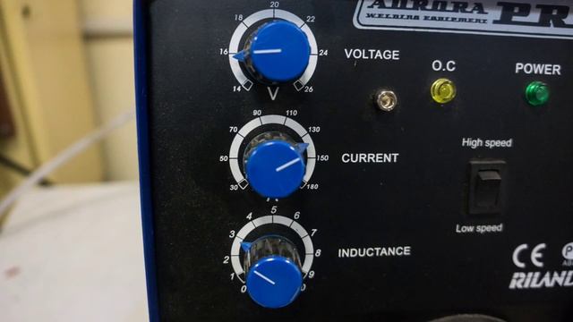 Сварочный полуавтомат AURORA PRO OVERMAN 180 Mosfet смотреть онлайн