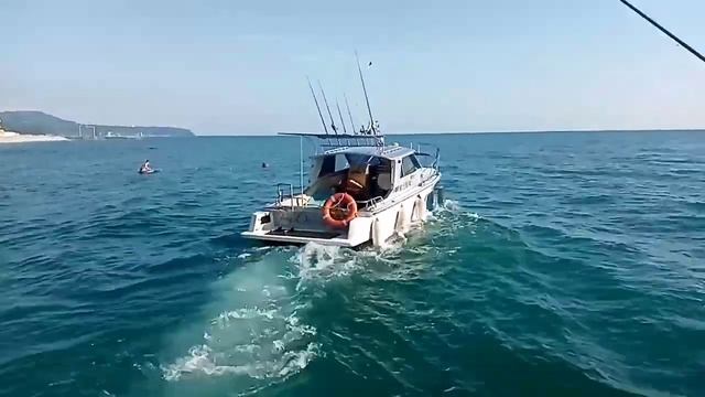 Морские прогулки в Небуге | 89181018867