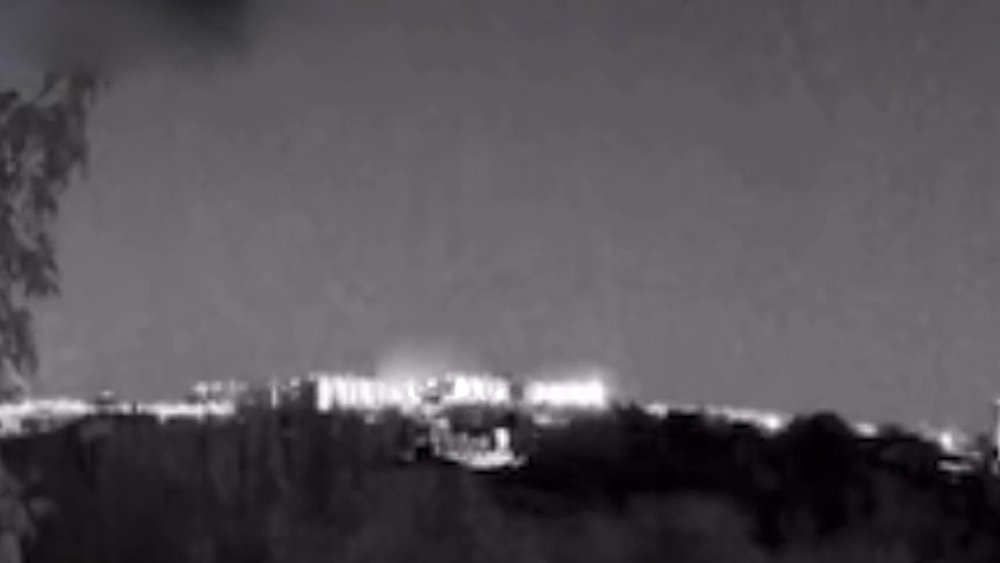 Массированный ночной удар по Киеву поразил систему ПВО / События на ТВЦ