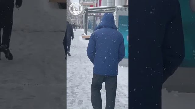 Суровая мужская уральская версия хита "Вдоль ночных дорог шла босиком, не жалея ног..."