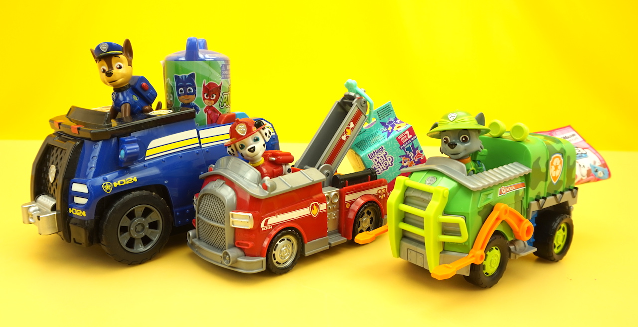 Щенячий Патруль открывает сюрпризы из мультиков смотреть онлайн