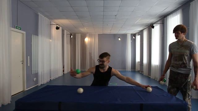 #01. Жонглирование на плоскости (детское жонглирование)
