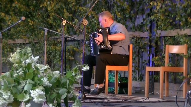 Поппури на гармони,Играй,гармоника в Меднева. смотреть онлайн