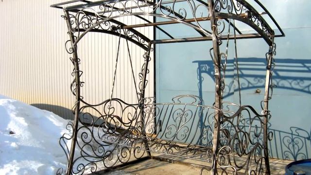 Кованые качели из металла. Вариант красивого дизайна и конструкция Днепропетровск, ковка смотреть онлайн