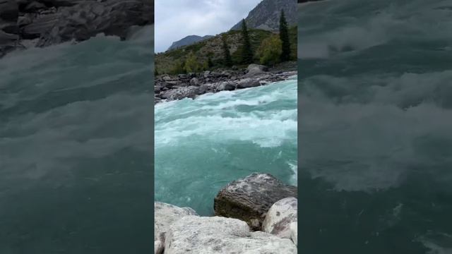 Ильгуменский порог🌊Один из самых красивых и опасных порогов на реке Катунь. Горный Алтай🏔️