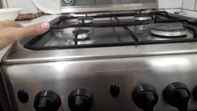 Как почистить духовку от жира и нагара за 3 секунды!