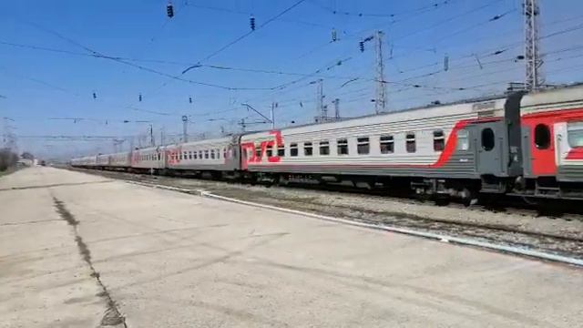 ЭП1М со скорым поездом №121 Санкт-Петербург-Владикавказ смотреть онлайн