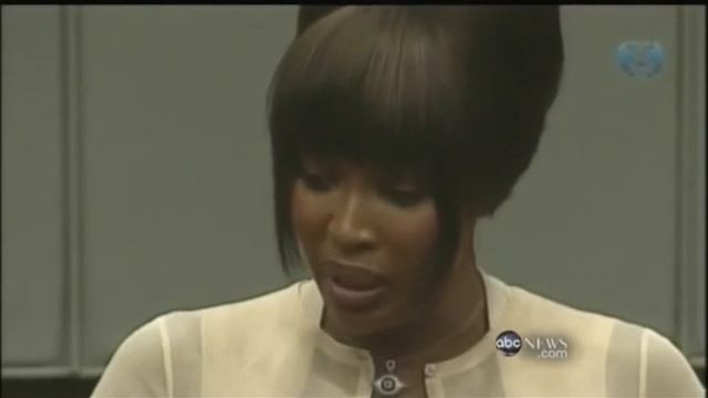 НАОМИ КЭМПБЕЛЛ / НАПАДЕНИЯ, СКАНДАЛЫ И АРЕСТЫ ВЕЛИКОЙ МОДЕЛИ ! смотреть онлайн