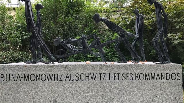 Cimetière du Père-Lachaise. Кладбище Пер-Лашез. Париж. Франция смотреть онлайн