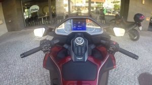 Honda GL 1800 Gold Wing DCT Tour 2018 - TestDrive & Review