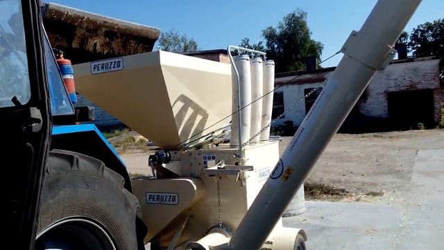 Дробилка зерна молотковая UNIVERSAL 1000 смотреть онлайн