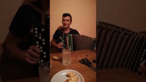 Баян Частушки баянист самоучка круто играет