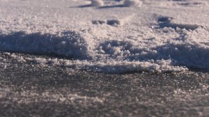 На зимнем льду быть осторожными призывают зауральцев