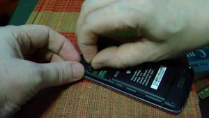 Как вставить microSD в Prestigio